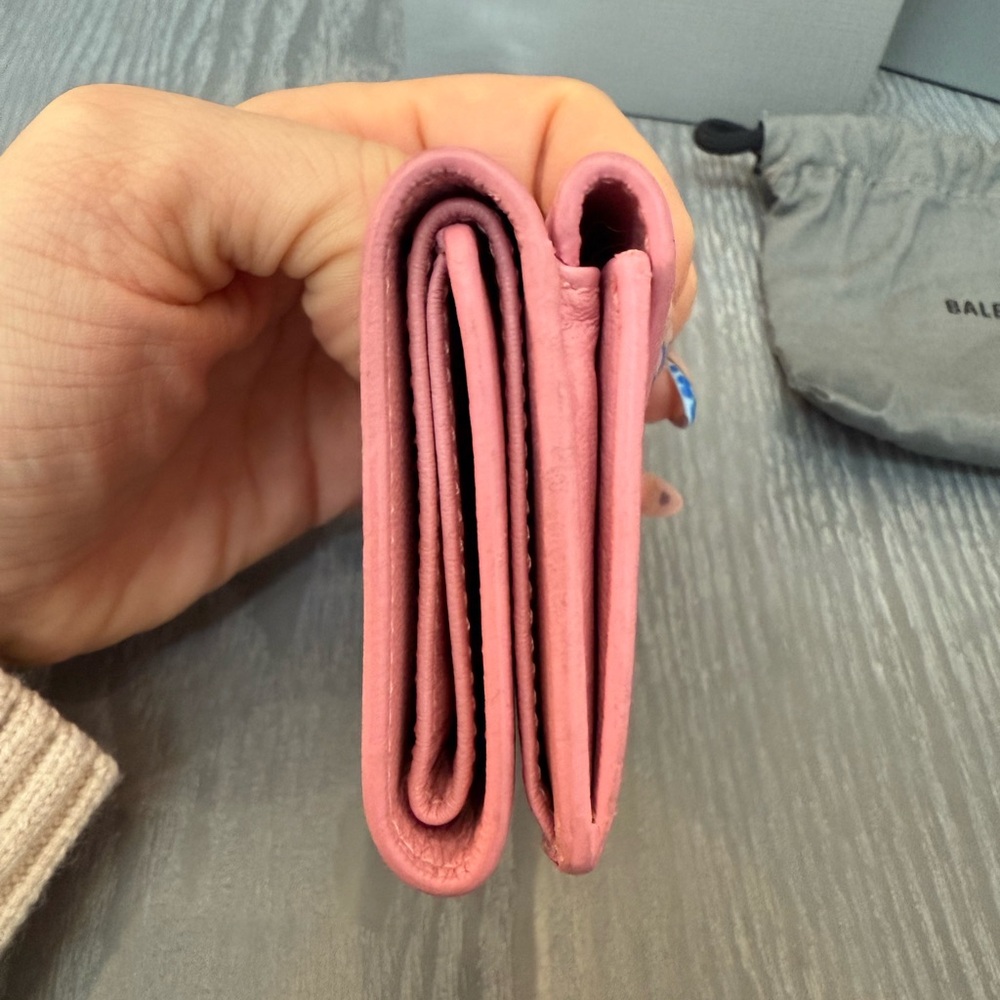 BALENCIAGA Pink Papier Leather Compact Wallet — full inclusion - Picture 6 of 10